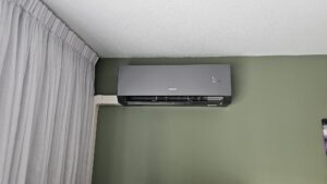 Airco Zwolle | 1 x Tosot CLIVIA by ®Gree Antraciet | woonkamer