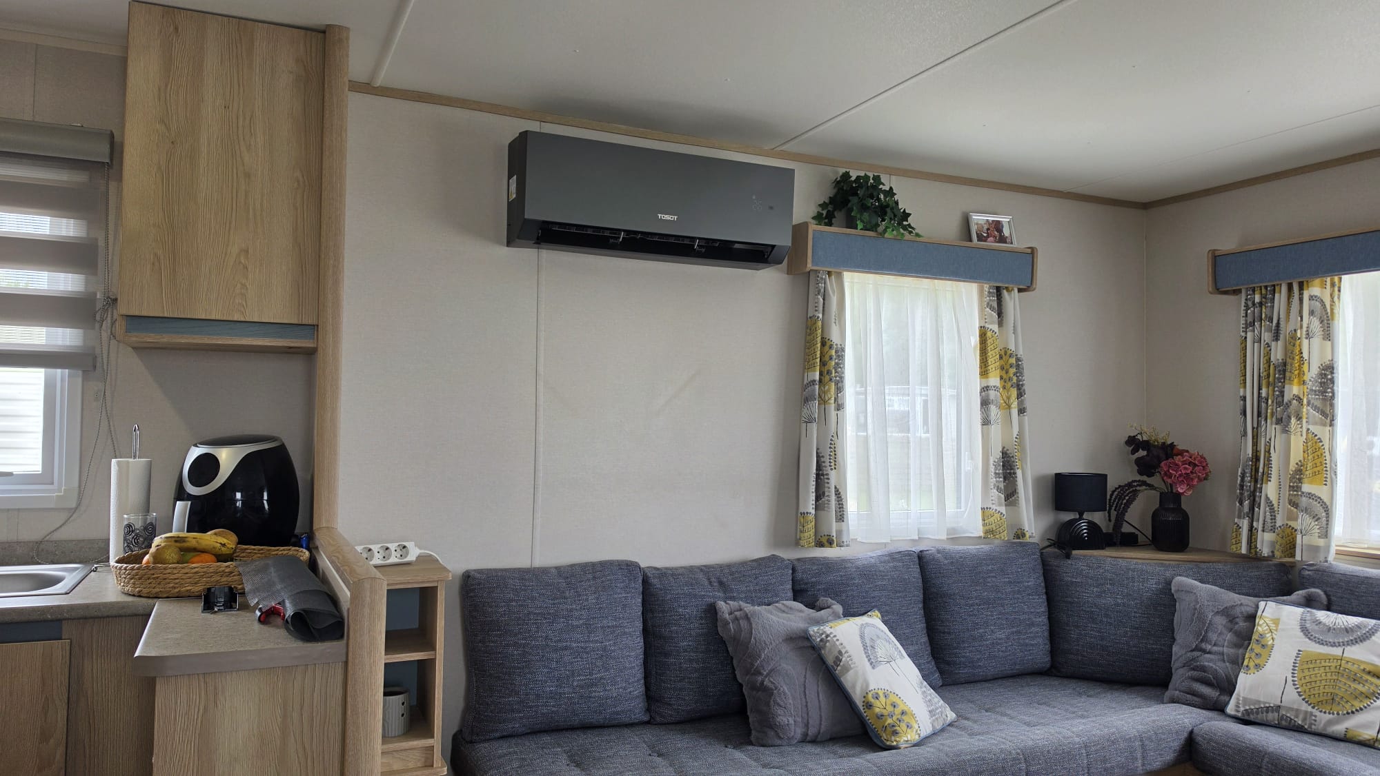 Tosot Clivia by GREE 3,5 kW airco Black gemonteerd in chalet op Camping Oosterzee Friesland