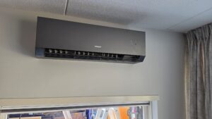 Airco Vroomshoop | Tosot Clivia Black 5,3 kW en 2,5 kW | stijlvol koelen en verwarmen